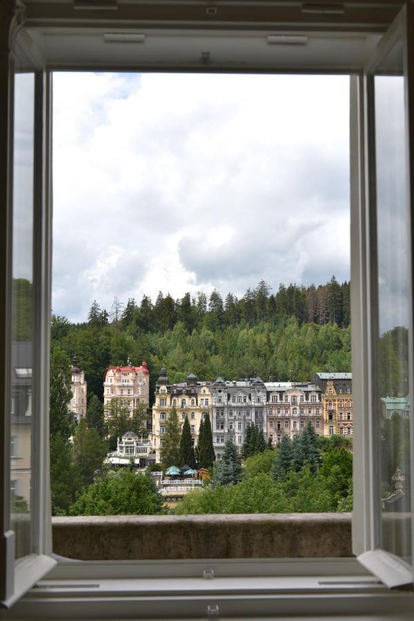 Kolonada Luxury 3 Bedroom Apartment Manes Marianske Lazne Exterior photo