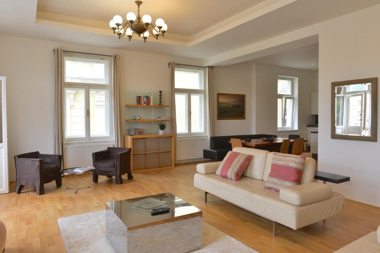 Kolonada Luxury 3 Bedroom Apartment Manes Marianske Lazne Exterior photo